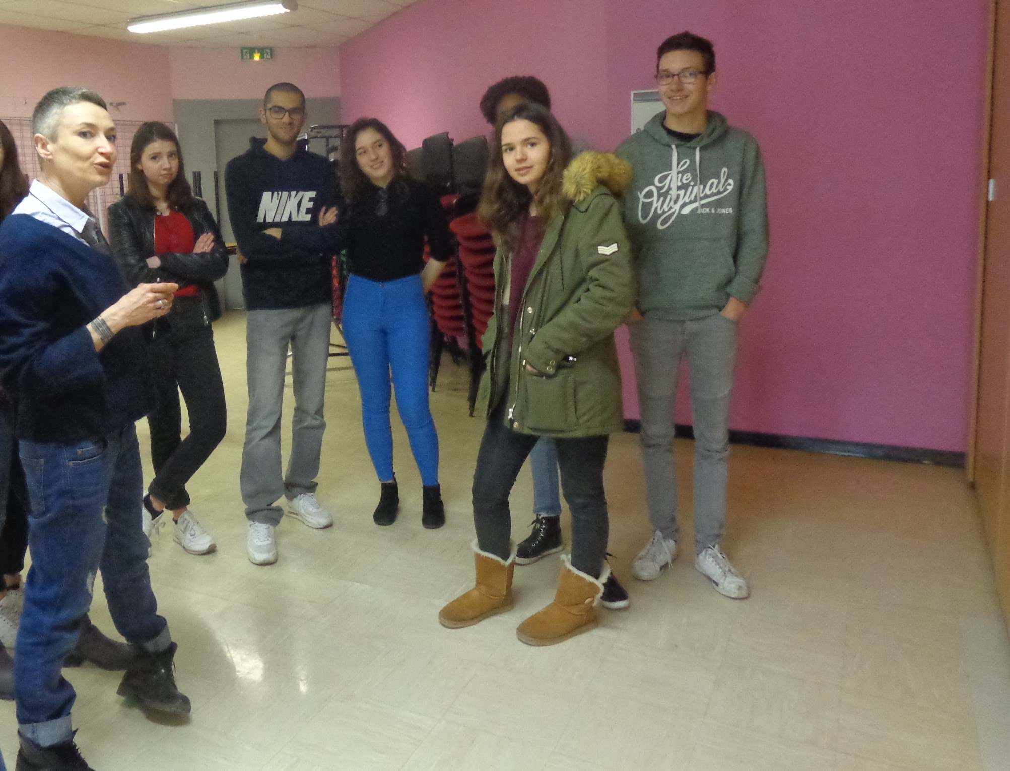 Quand lart réunit les deux lycées Lycée Hugues Capet Senlis